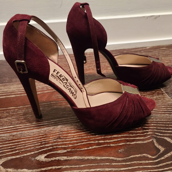 Salvatore Ferragamo Fragrance Acm Oxblood Suede Peep Toe Sandles Size 8.5 - Picture 4 of 9